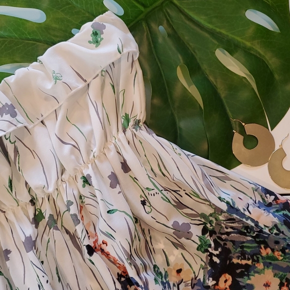 LAST CHANCE! CLOSET CLOSING! Strapless flowy tunic empire floral summer top - Picture 3 of 8